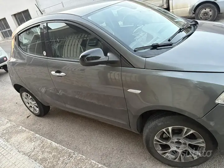Lancia Ypsilon 2016 photo 3