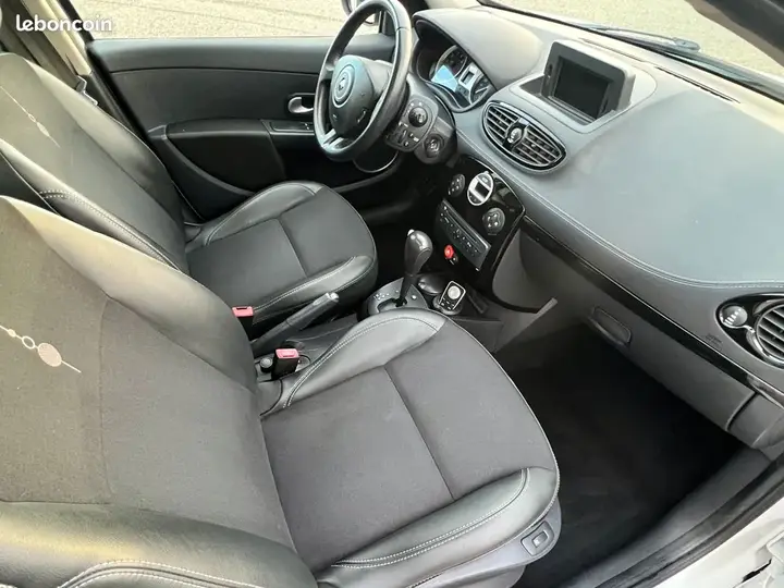 Renault Clio 2012 photo 5