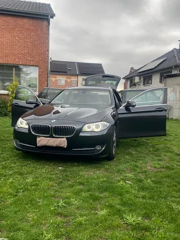 BMW 528I