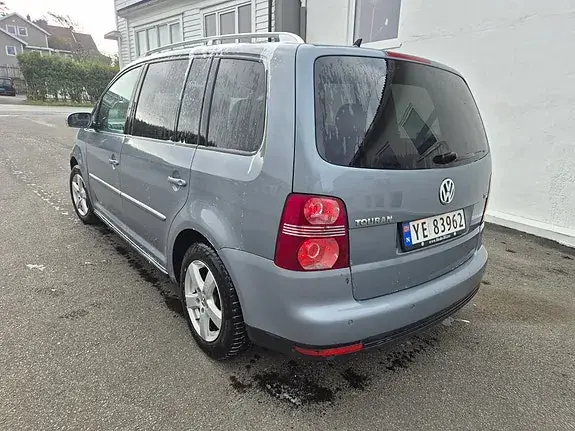 Volkswagen Touran 2008 photo 4