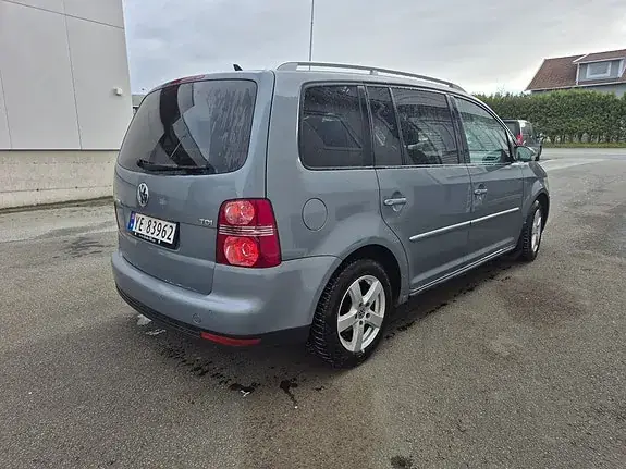 Volkswagen Touran 2008 photo 3