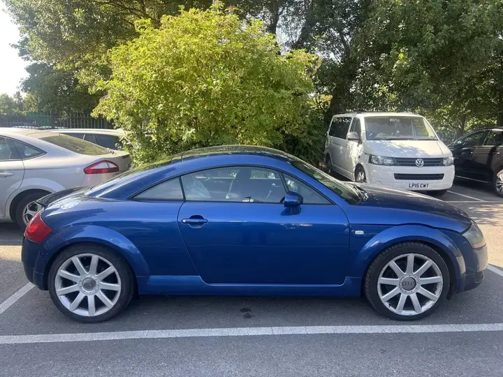 Audi Tt 2003 photo 2
