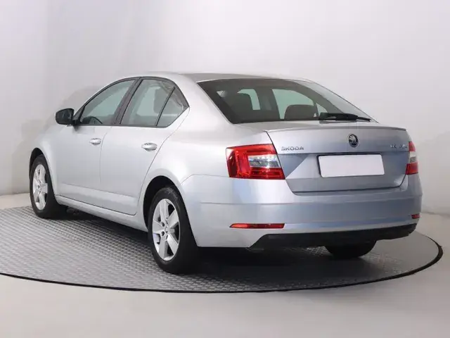 Skoda Octavia 2019 photo 3