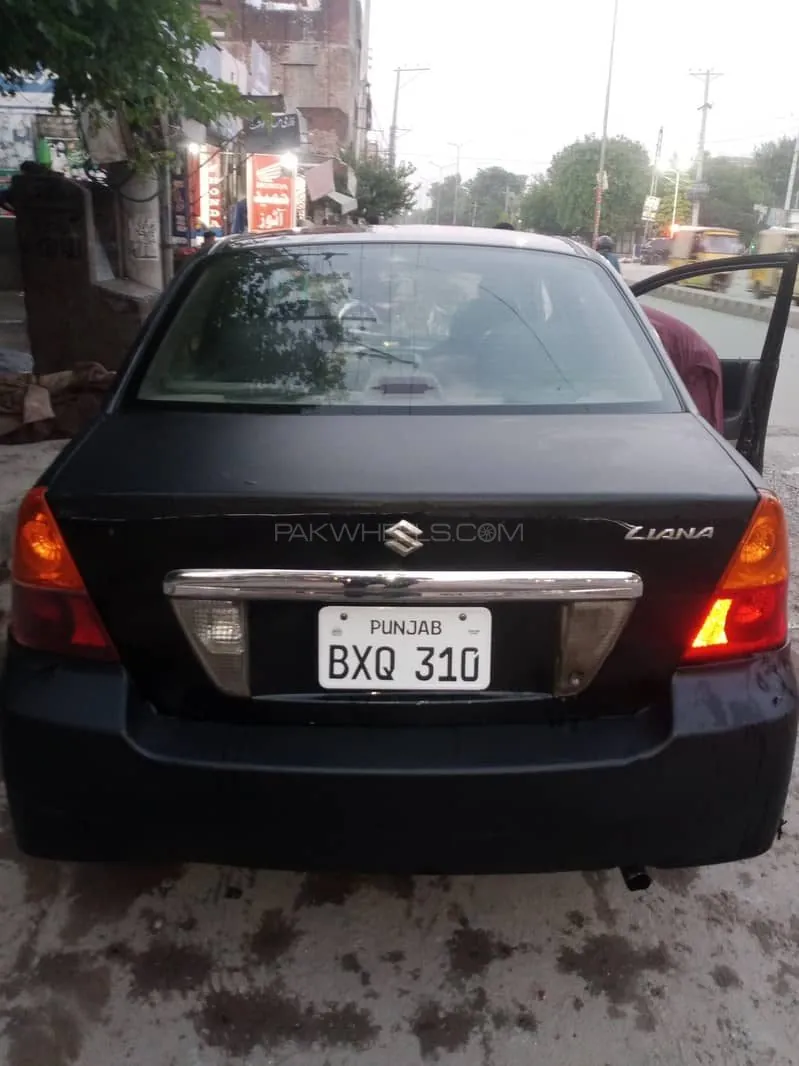 Suzuki Liana