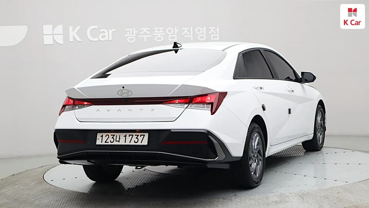 Hyundai Avante 2025 photo 4