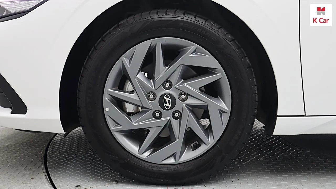 Hyundai Avante 2025 photo 5
