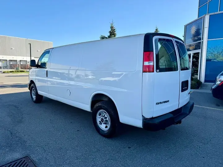 GMC Savana 2014 photo 3