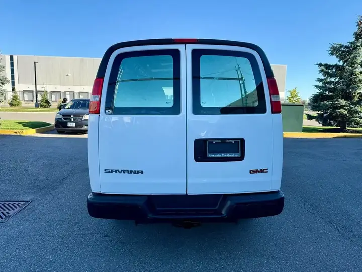 GMC Savana 2014 photo 4