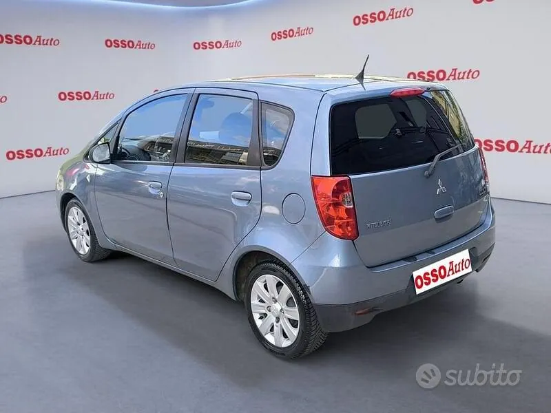Mitsubishi Colt 2010 photo 4