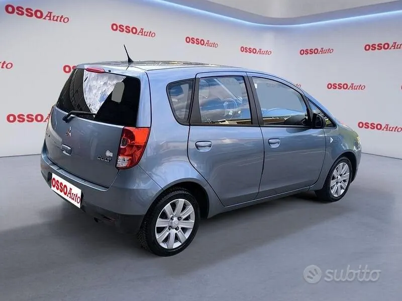 Mitsubishi Colt 2010 photo 3