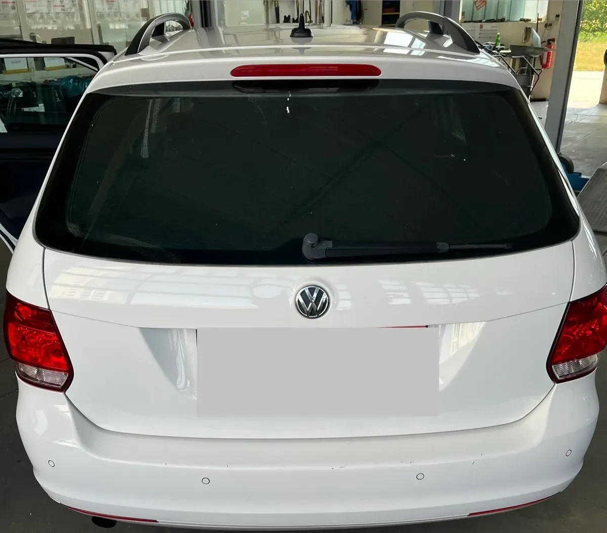 Volkswagen Golf 2011 photo 2