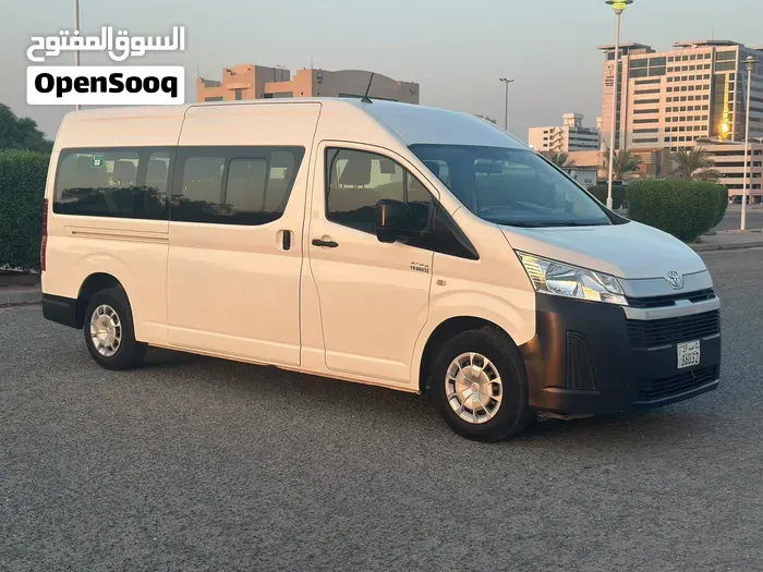 Toyota Hiace 2021 photo 3