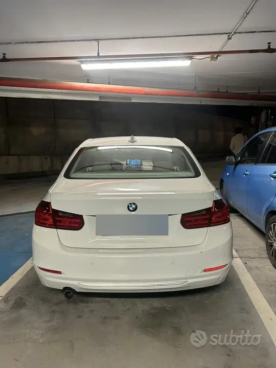 BMW 316D 2012 photo 2