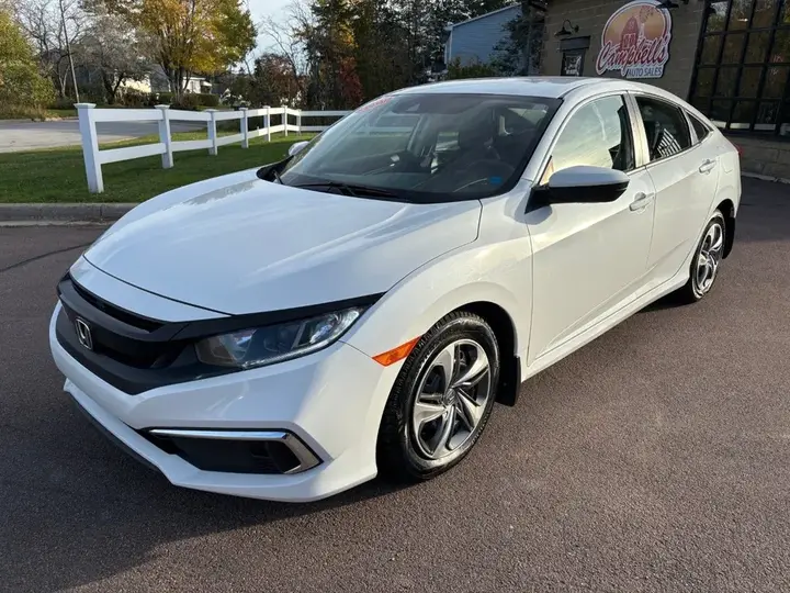 Honda Civic 2021 photo 3