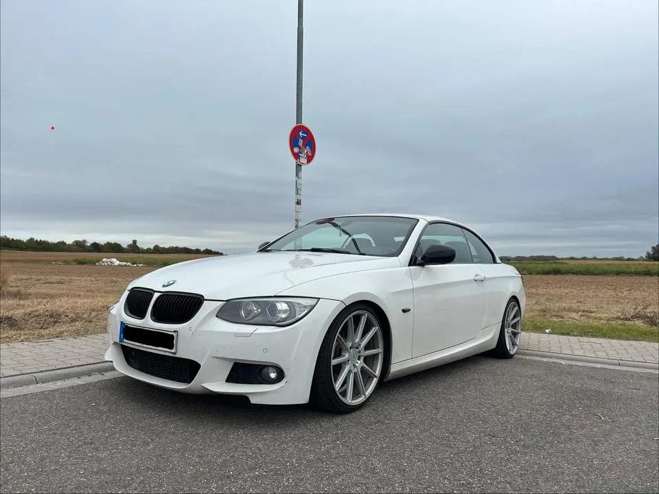 BMW E93 335I
