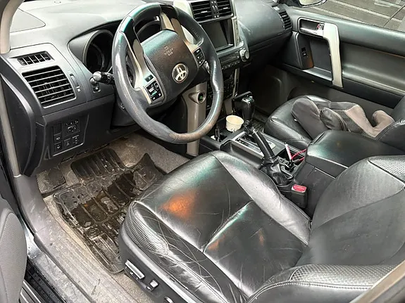 Toyota Land Cruiser 2010 photo 4