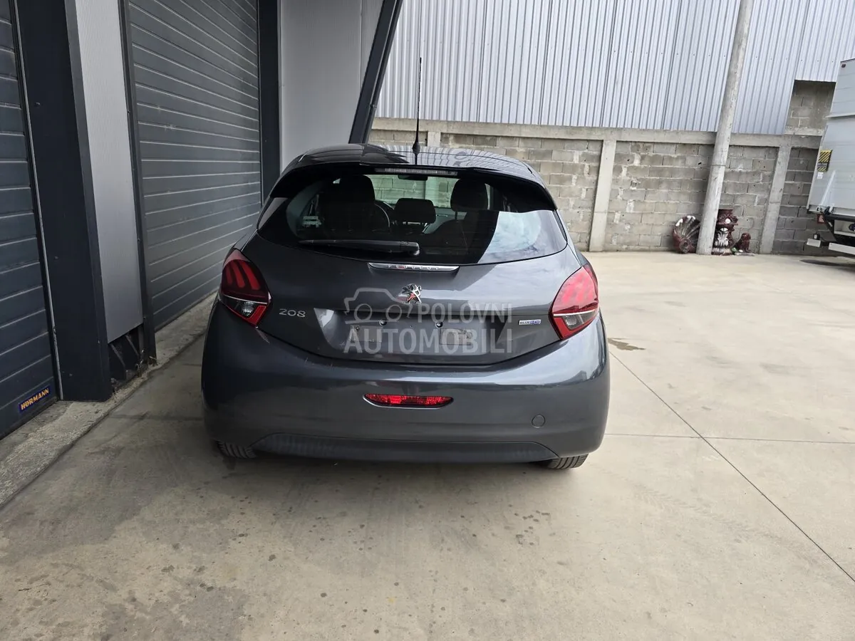 Peugeot 208 2015 photo 4