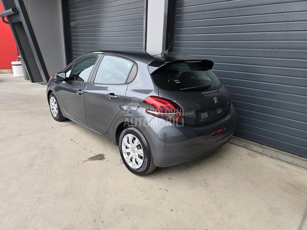 Peugeot 208 2015 photo 3