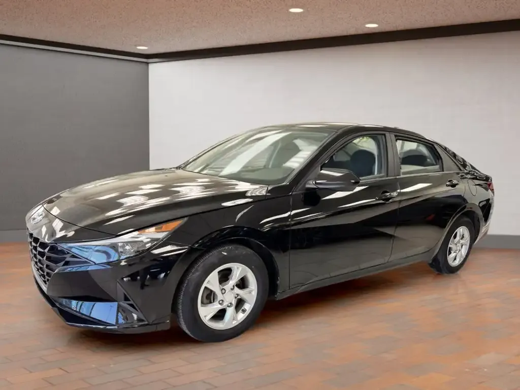Hyundai Elantra 2023 photo 3