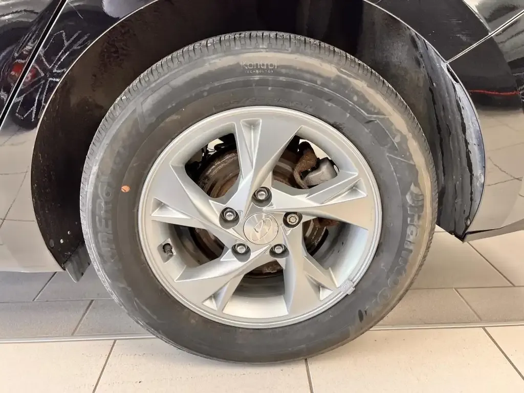 Hyundai Elantra 2023 photo 4