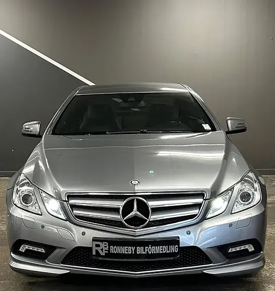 Mercedes-Benz E 200 2011 photo 2