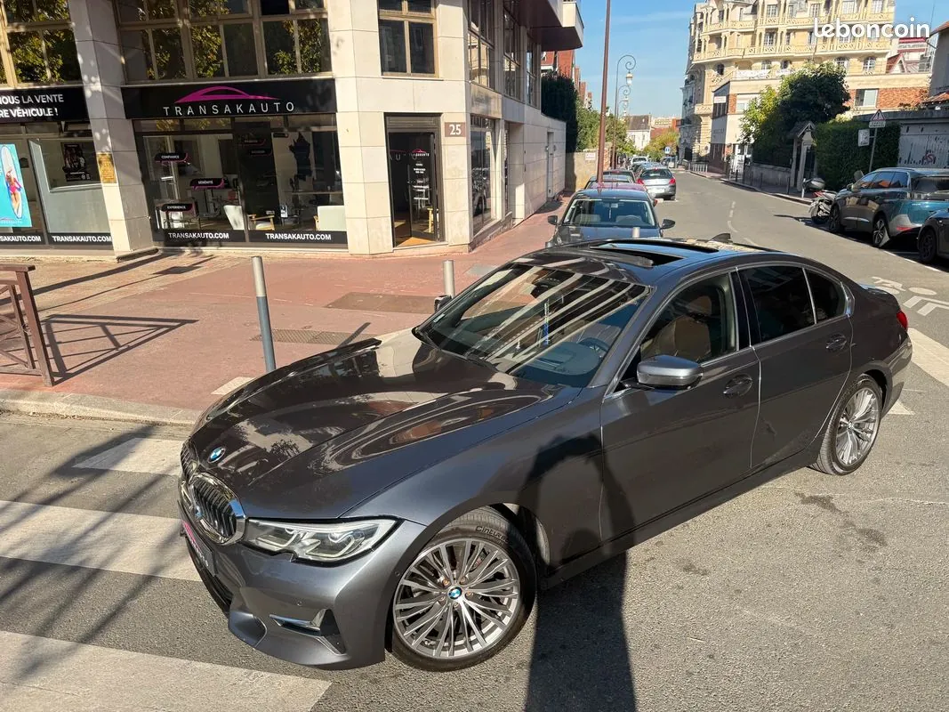 BMW 3 Series 2019 photo 2
