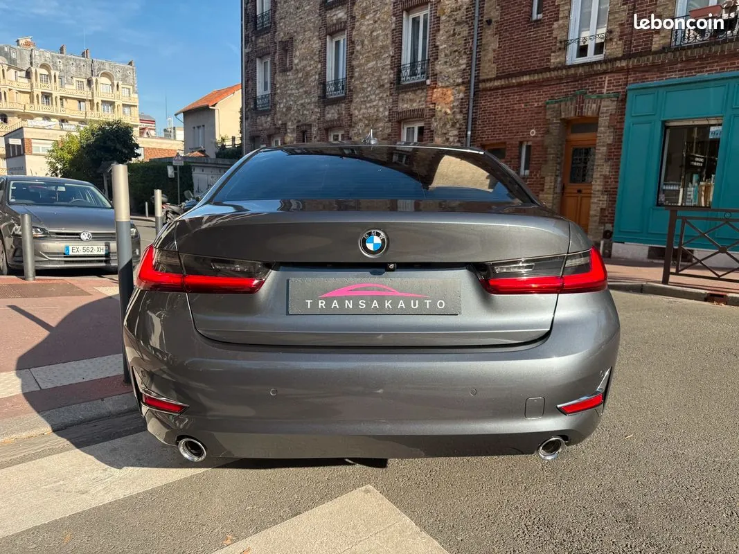 BMW 3 Series 2019 photo 5