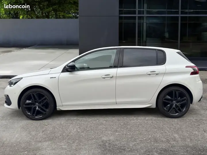 Peugeot 308 2019 photo 2