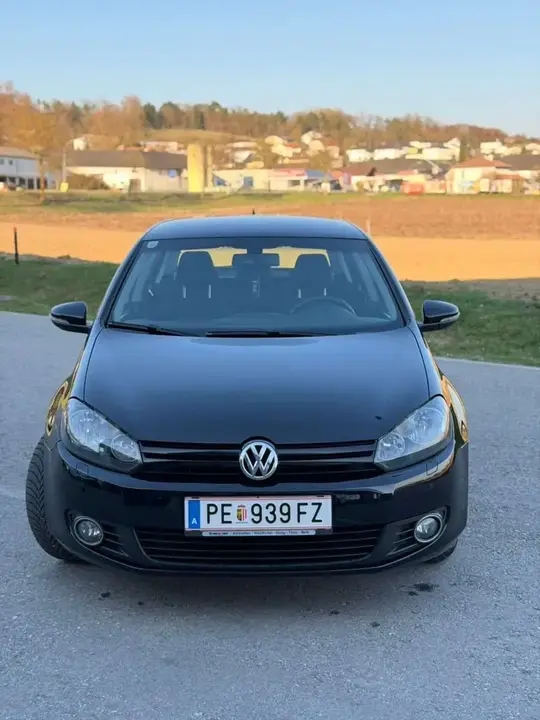Volkswagen Golf 2012 photo 2