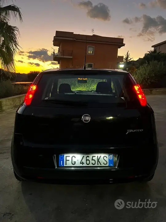 Fiat Grande Punto 2009 photo 3