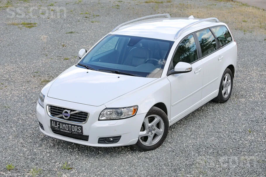 Volvo V50 2011 photo 5