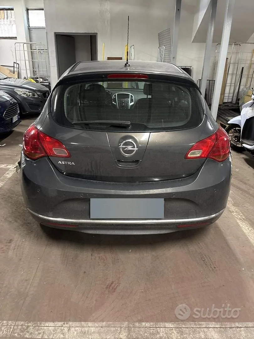 Opel Astra 2014 photo 3
