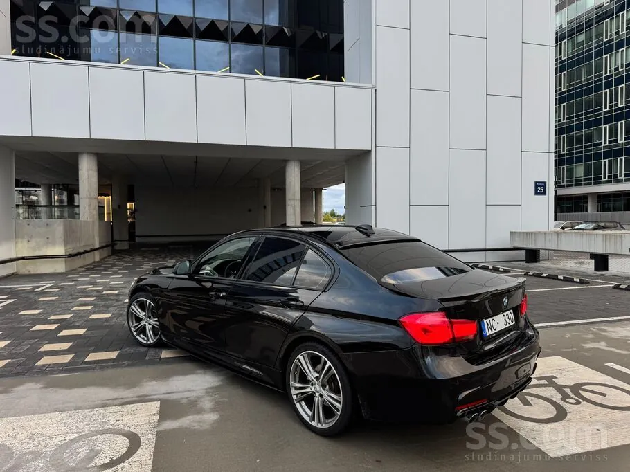 BMW F30 2012 photo 4