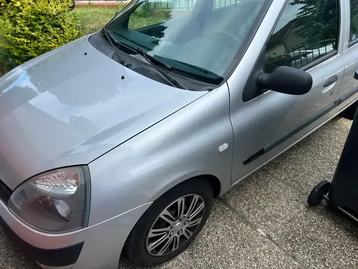 Renault Clio 2005 photo 3