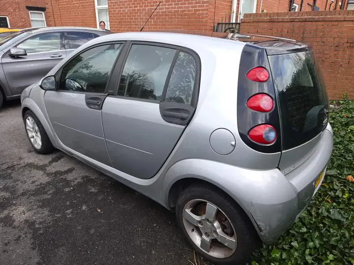Smart Forfour 2005 photo 2