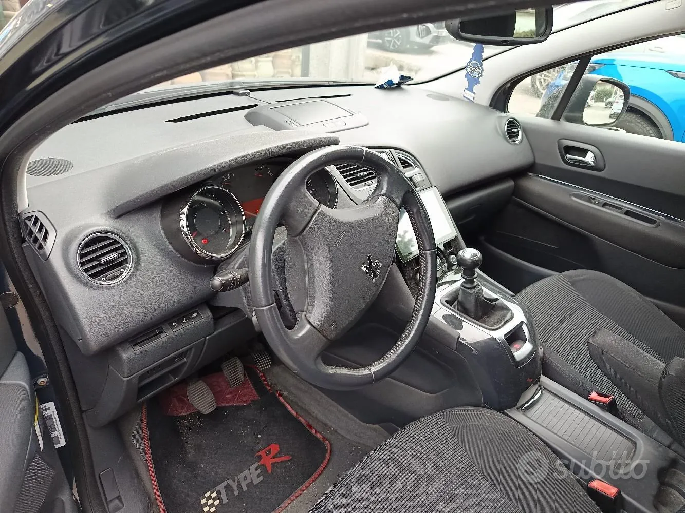 Peugeot 5008 2011 photo 5