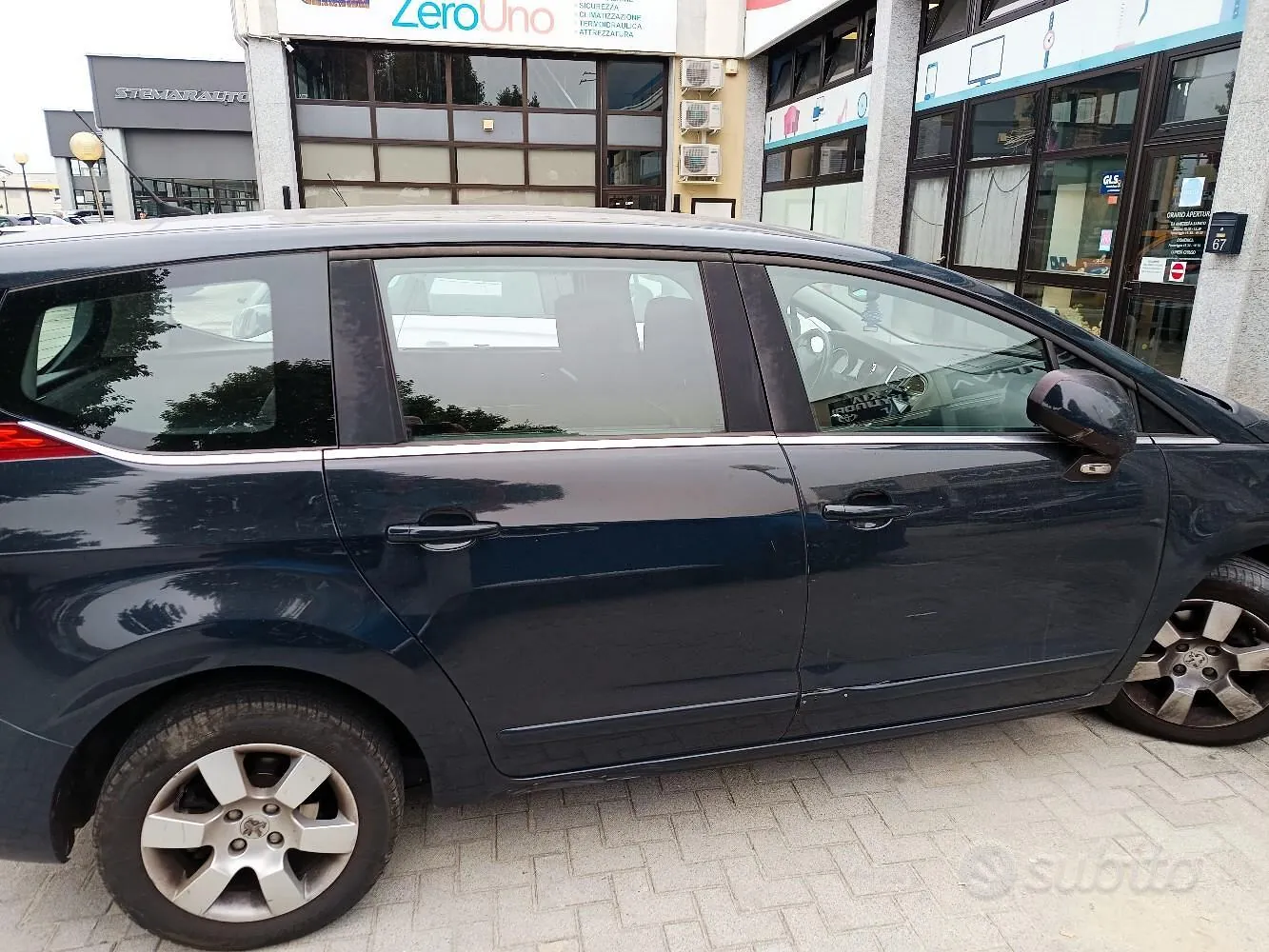 Peugeot 5008 2011 photo 2
