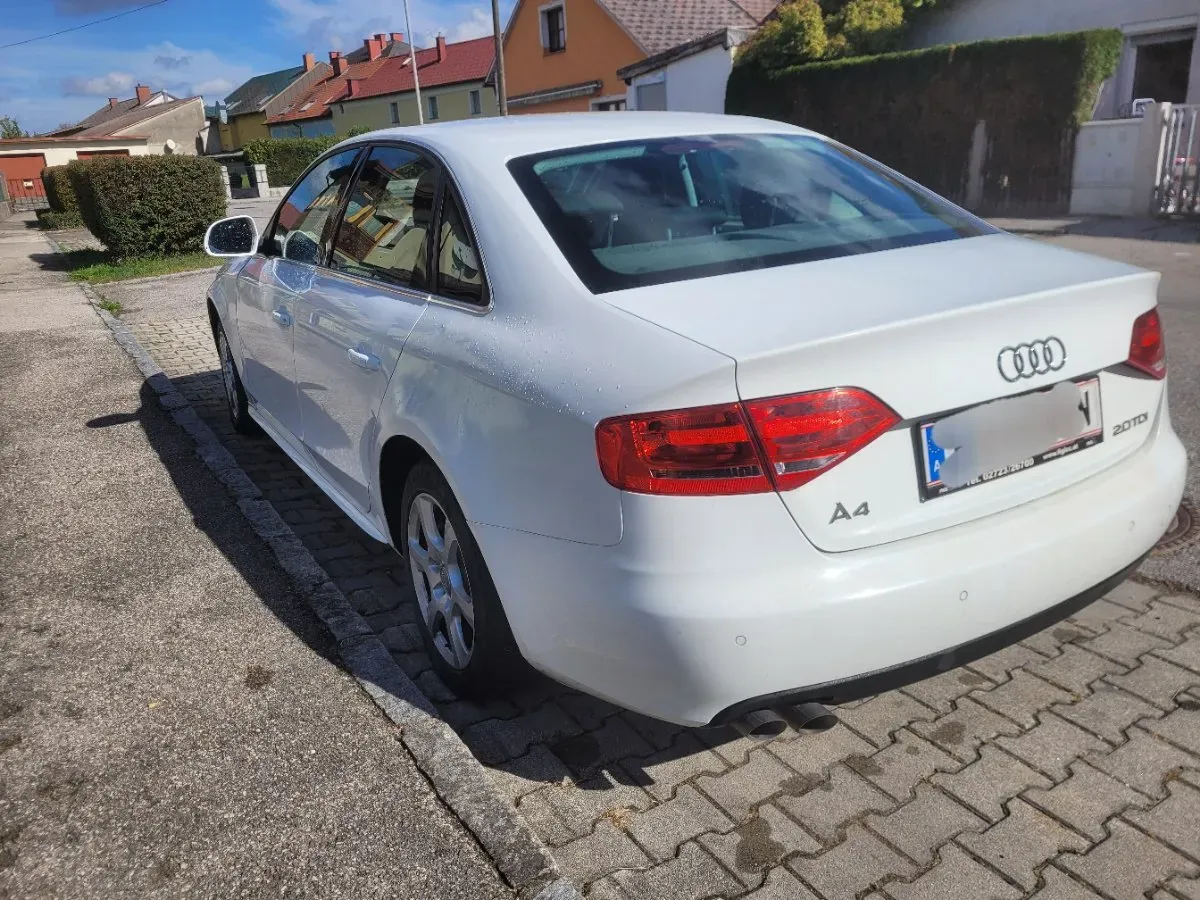 Audi A4 2008 photo 2