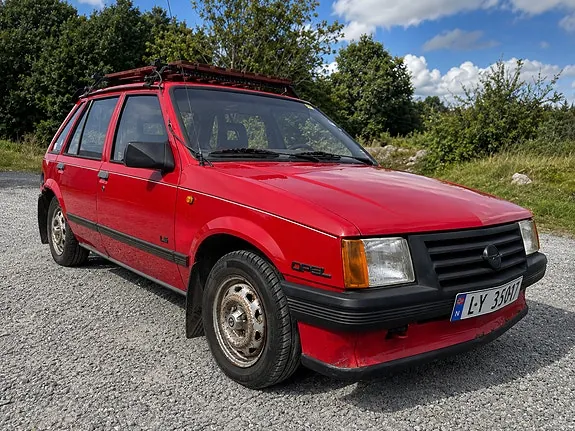 Opel Corsa 1985 photo 2
