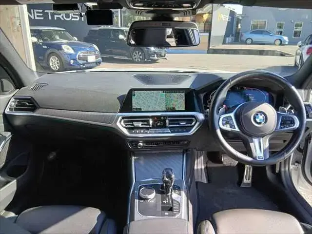 BMW 3 Series 2021 photo 3