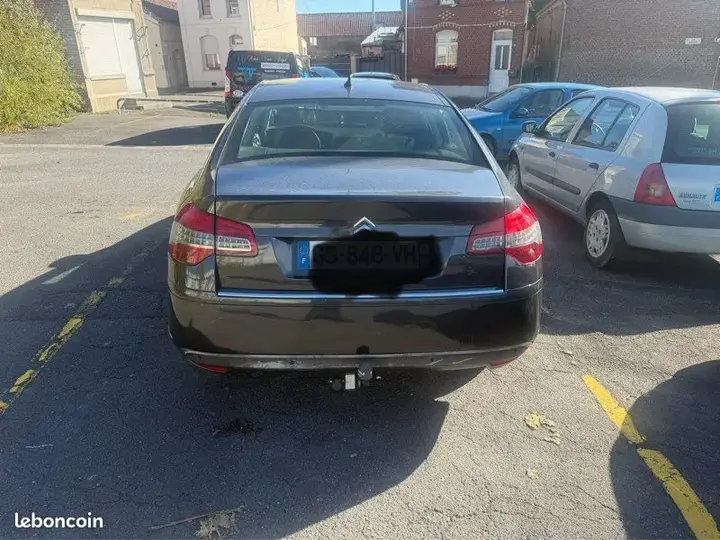 Citroen C5 2011 photo 2