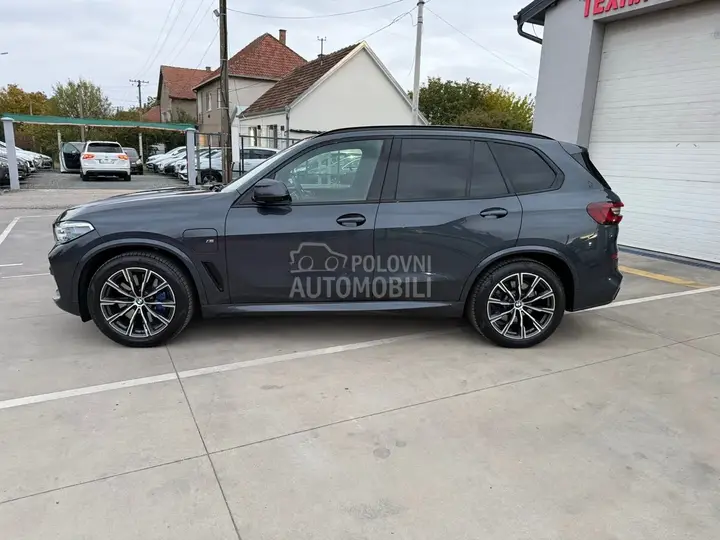 BMW X5 2021 photo 2