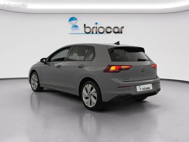 Volkswagen Golf 2025 photo 3