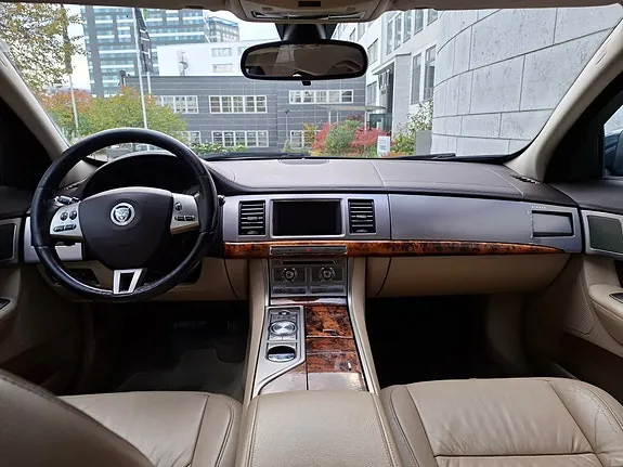 Jaguar Xf 2009 photo 5