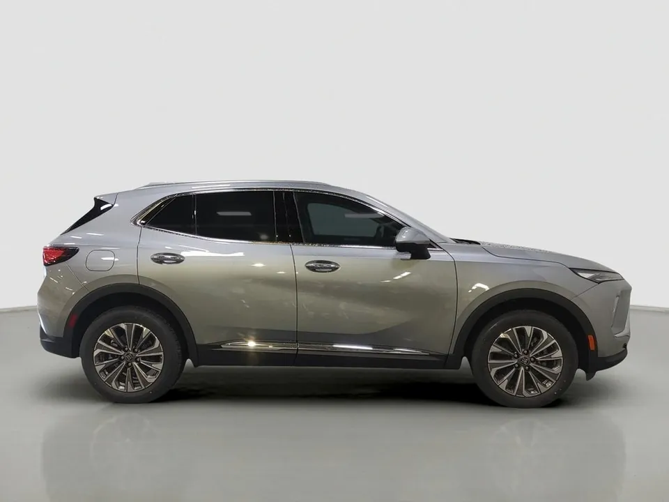 Buick Envision 2026 photo 2