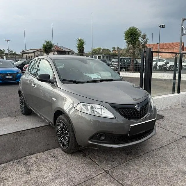 Lancia Ypsilon 2023 photo 2