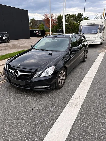 Mercedes-Benz E200 2013 photo 2