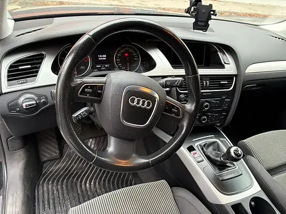 Audi A4 2009 photo 5