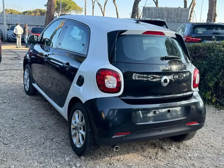 Smart Forfour 2019 photo 5