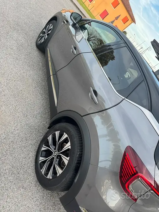 Renault Captur 2023 photo 3
